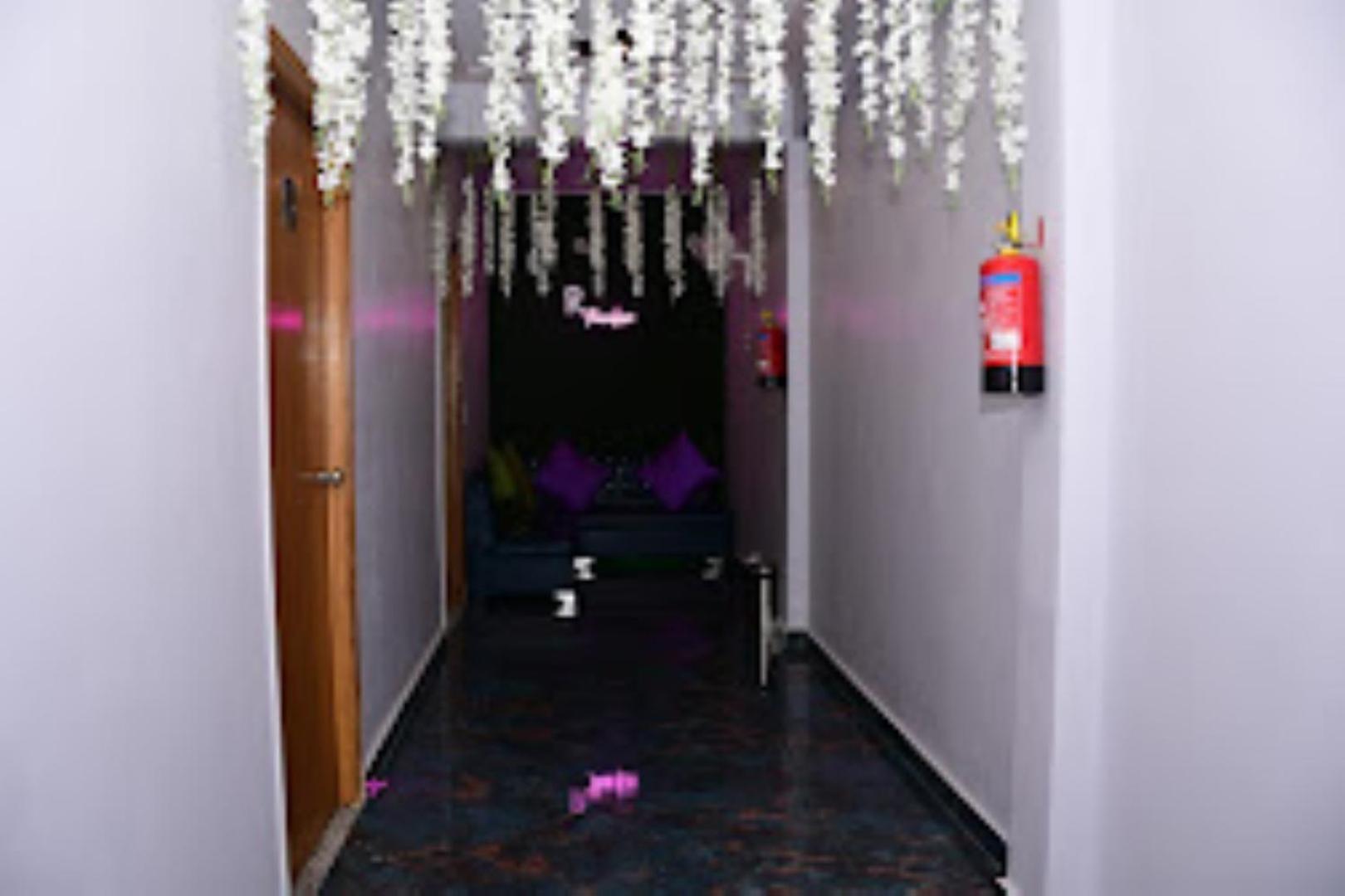 Renu Paradise , Ayodhya Hotel Exterior photo